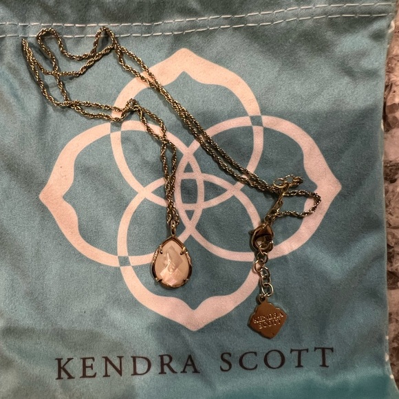 Kendra Scott Teardrop Mother of Pearl Necklace - Picture 2 of 3